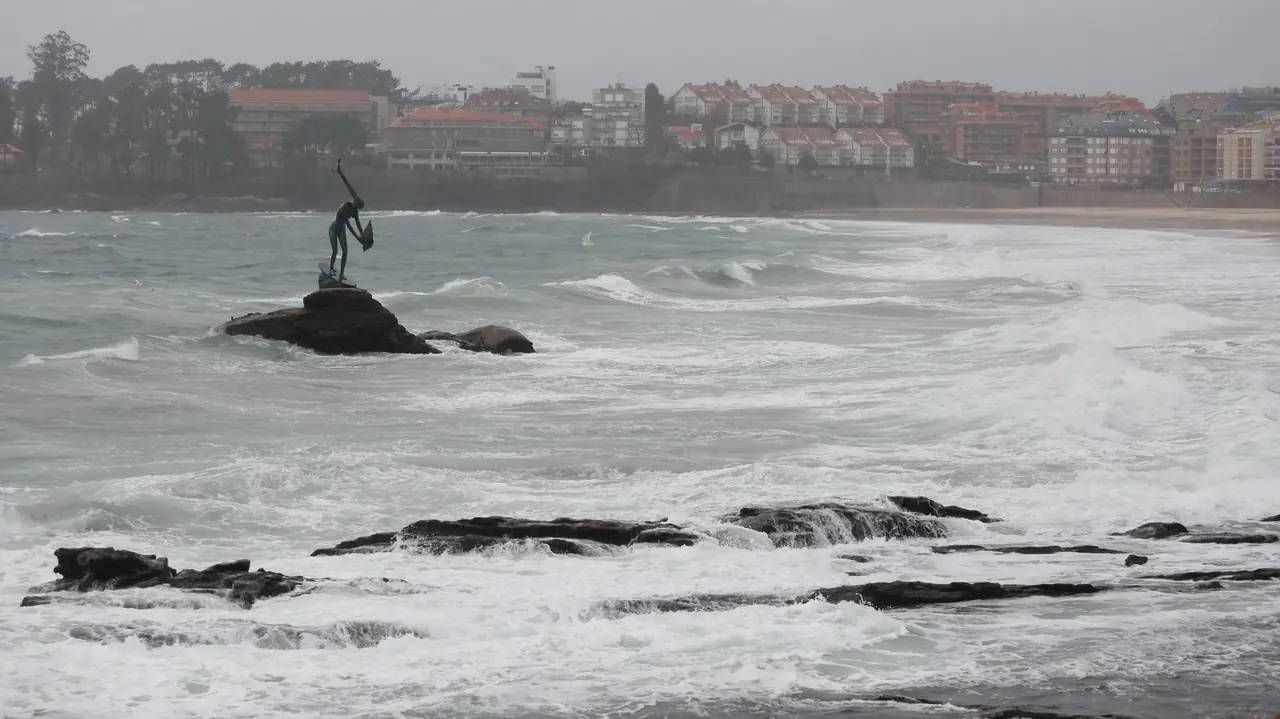 Oleaje en la playa de Silgar. ARCHIVO