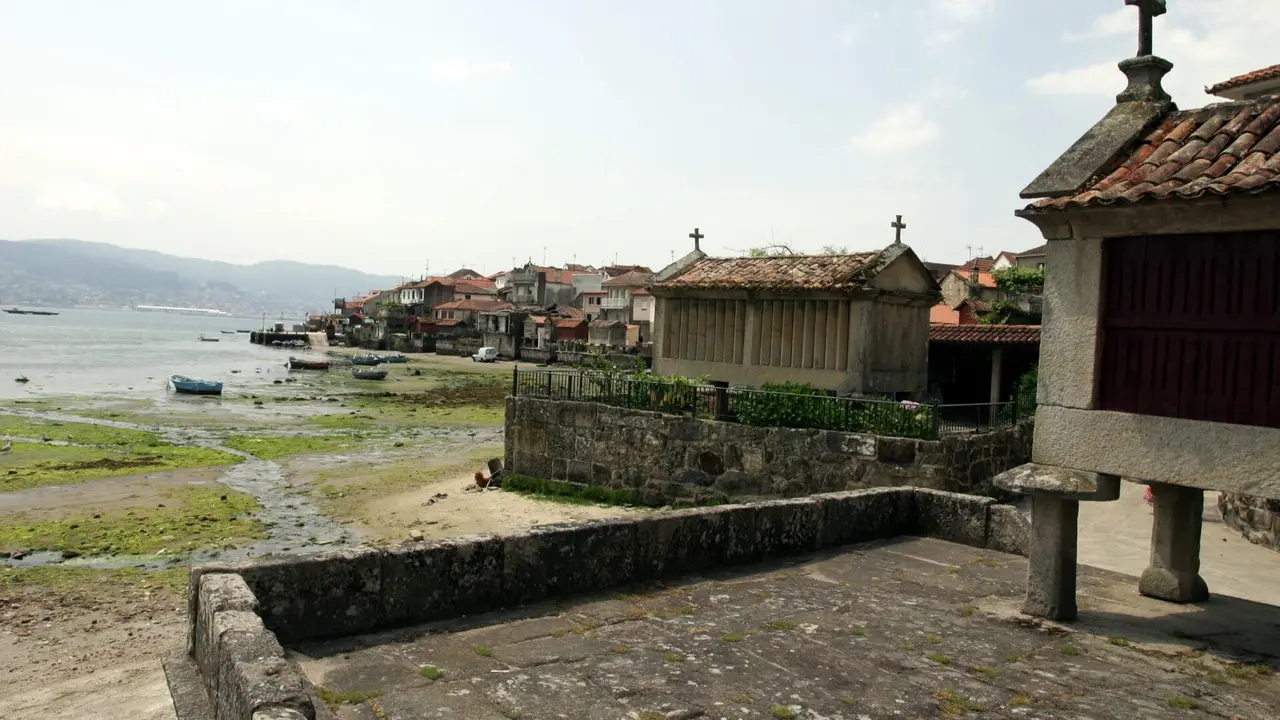PLAYA DE O PADRON EN COMBARRO, POIO