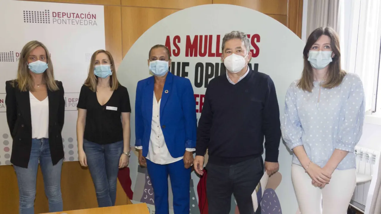 Presentación en Pontevedra del foro As mulleres que opinan son perigosas. DEPUTACIÓN