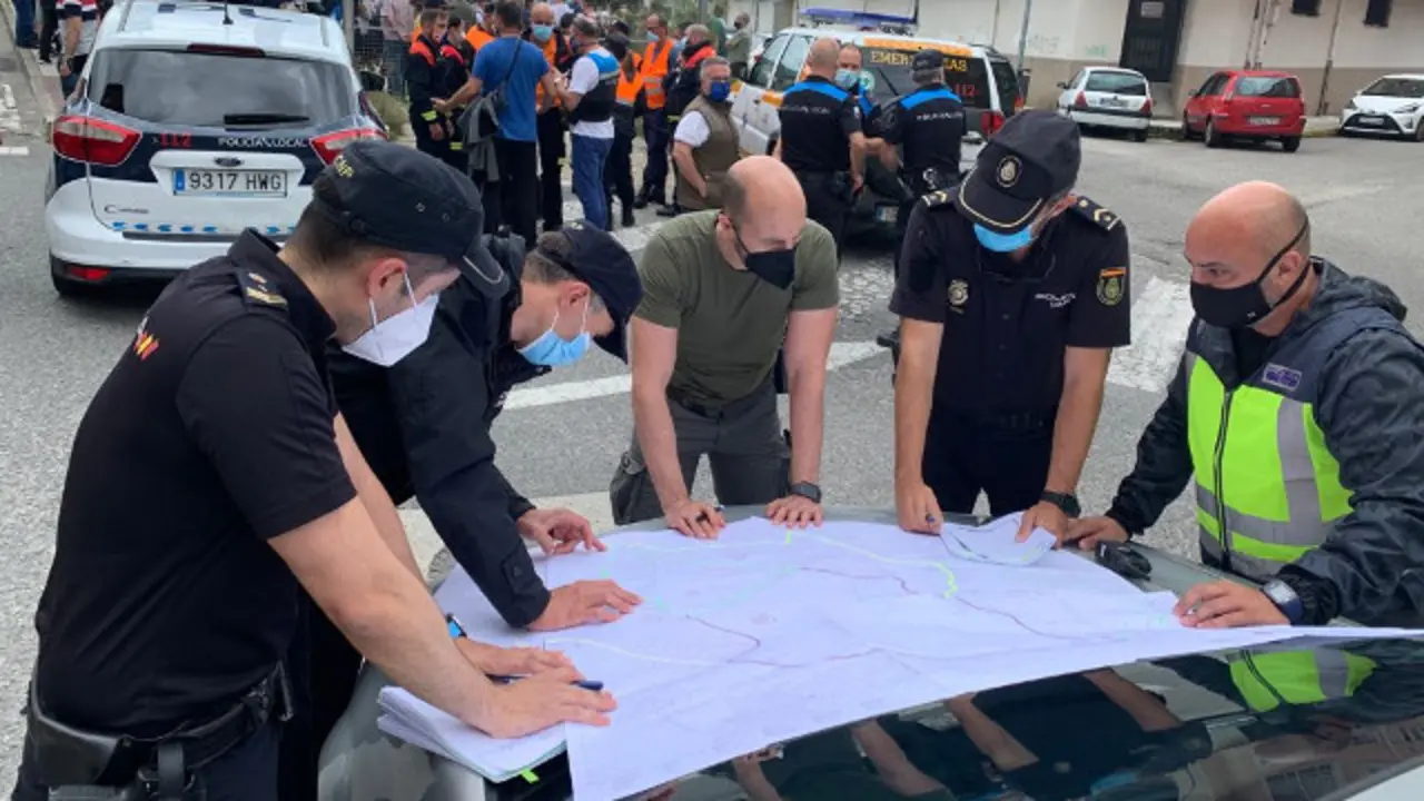 Operativo de búsqueda del desaparecido en Marín. RAFA FARIÑA