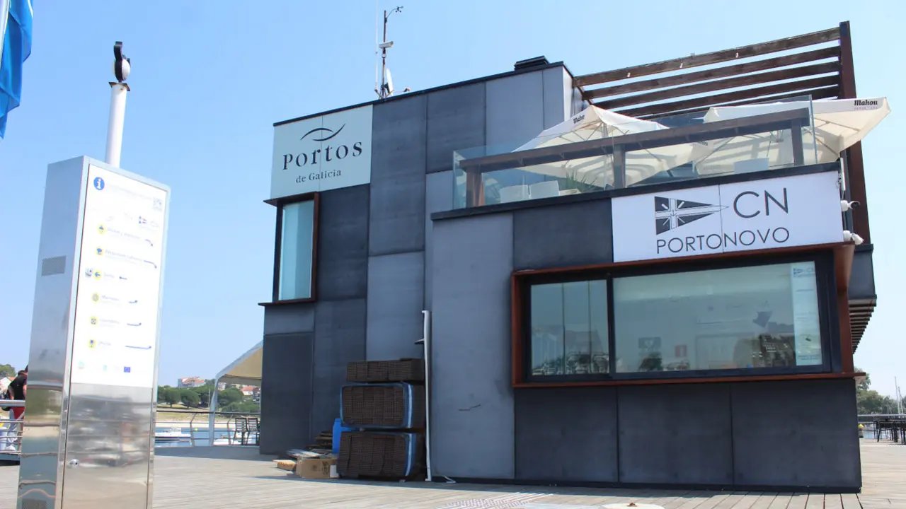 Edificio del Club Náutico de Portonovo. ANXO LORENZO