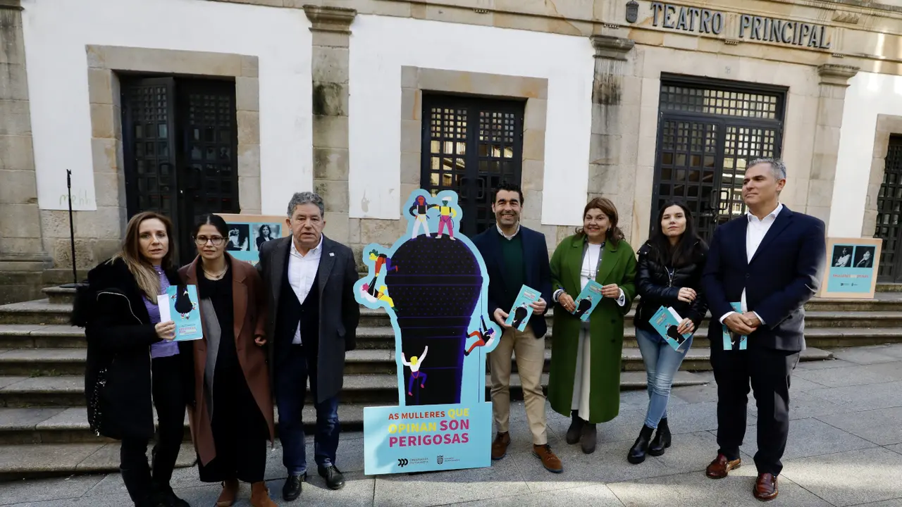 Presentación de la nueva edición del foro 'As mulleres que opinan son perigosas', este mércores en Pontevedra. JAVIER CERVERA