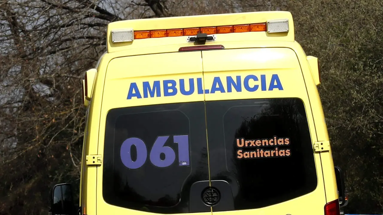  Una ambulancia del 061. AEP 