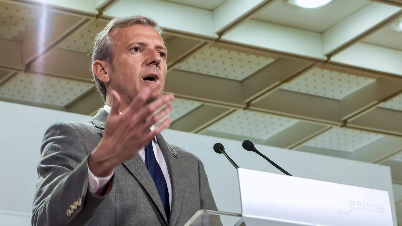 Alfonso Rueda, este lunes en la rueda de prensa posterior al Consello da Xunta. XOÁN REY (EFE)