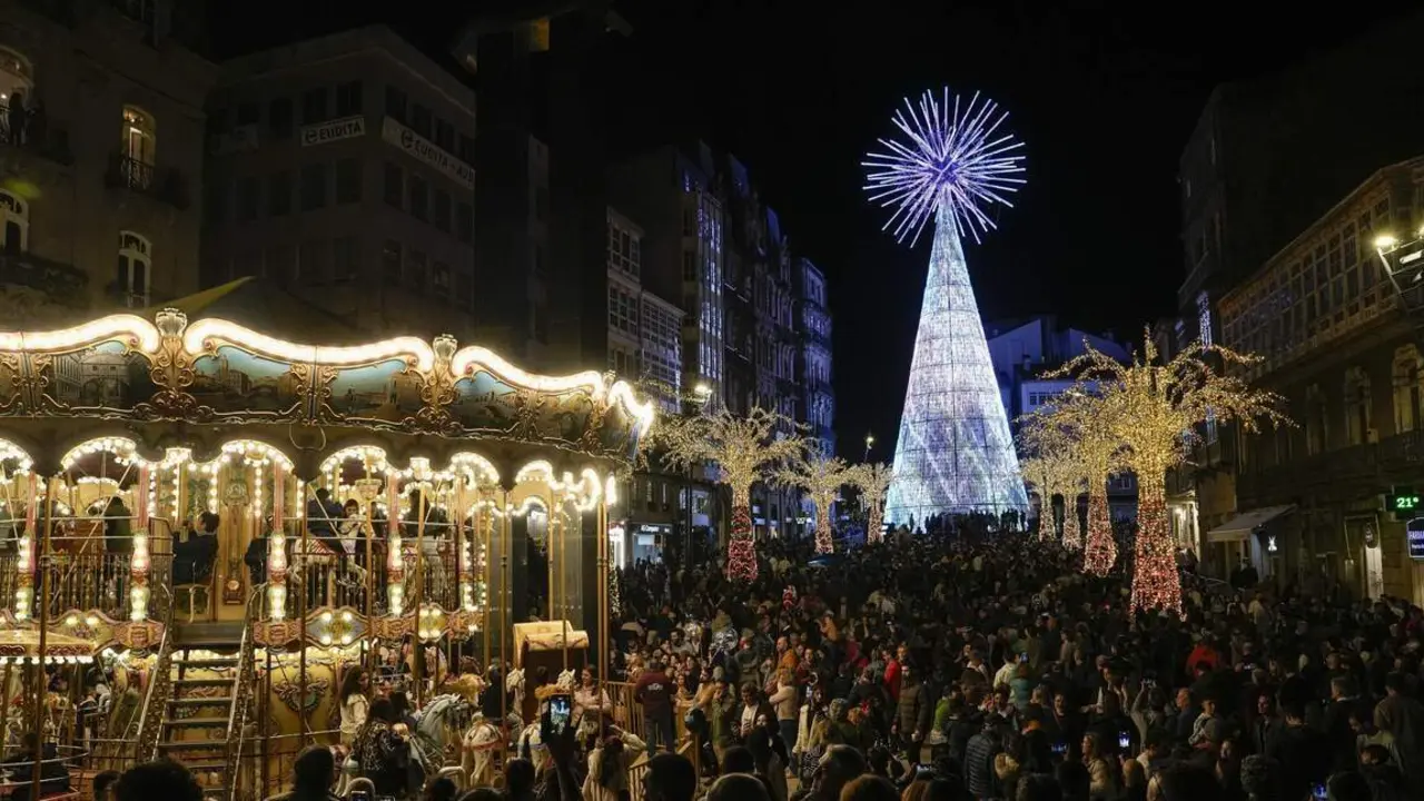 Alumbrado navideño de Vigo en 2024. EUROPA PRESS