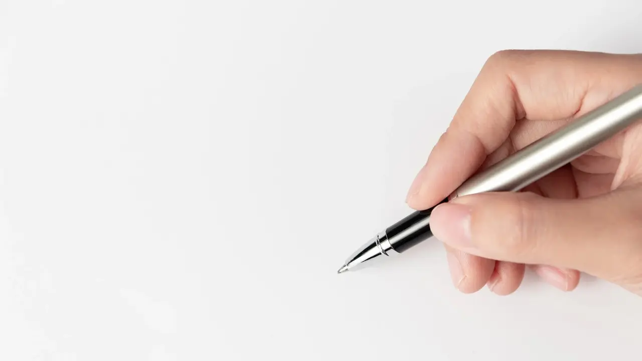 Bolígrafo (FREEPIK)