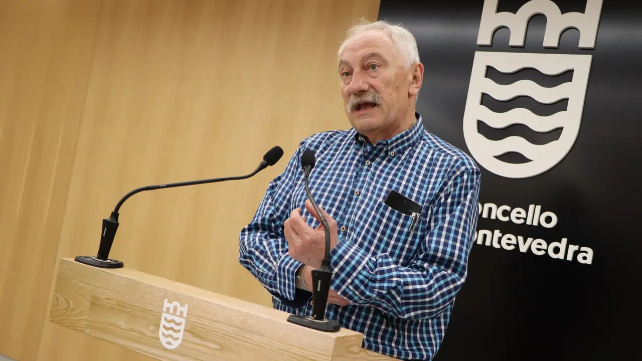 El edil de Obras, Cesáreo Mosquera, en la rueda de prensa de este martes. FOTO: CONCELLO DE PONTEVEDRA
