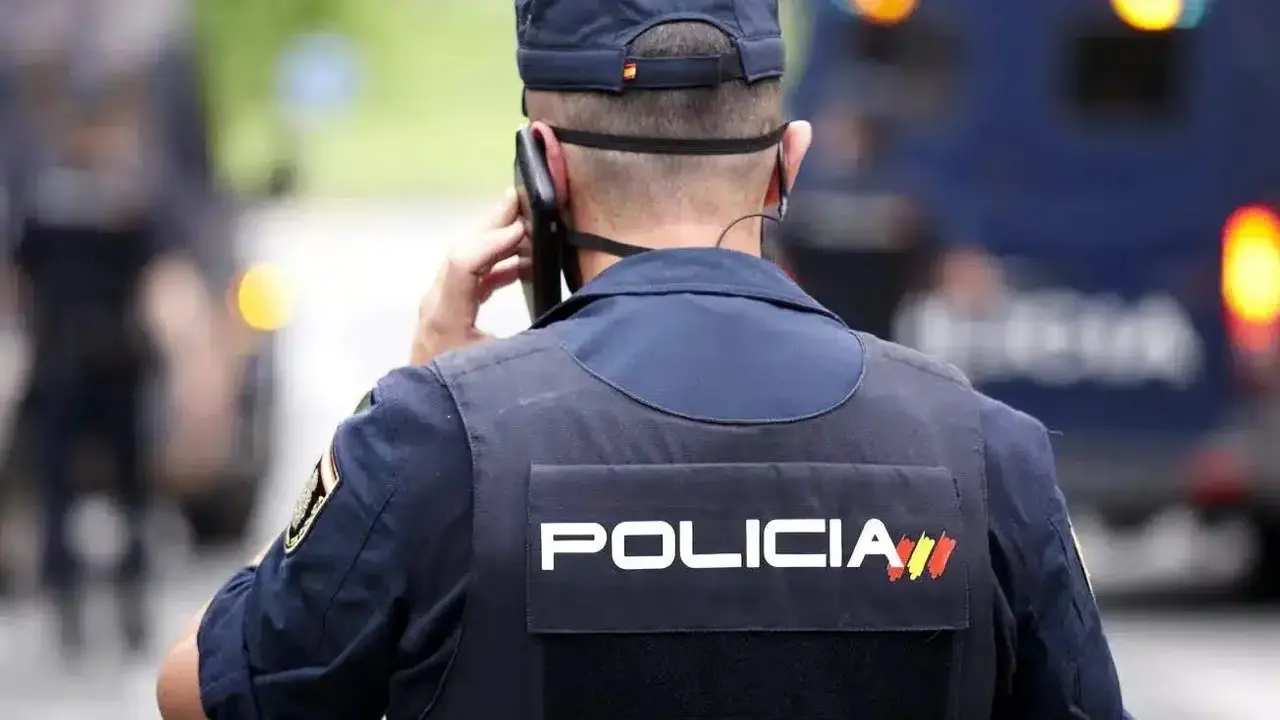 Un agente de la Policía Nacional. AEP