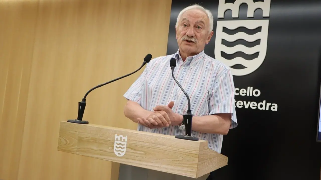 El edil de Obras, Cesáreo Mosquera, en la rueda de prensa de este martes. FOTO: CONCELLO DE PONTEVEDRA