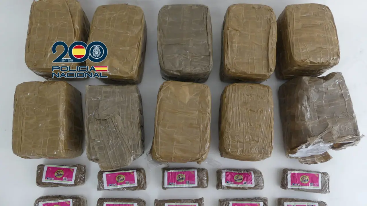 La droga que llevaba el detenido. DP