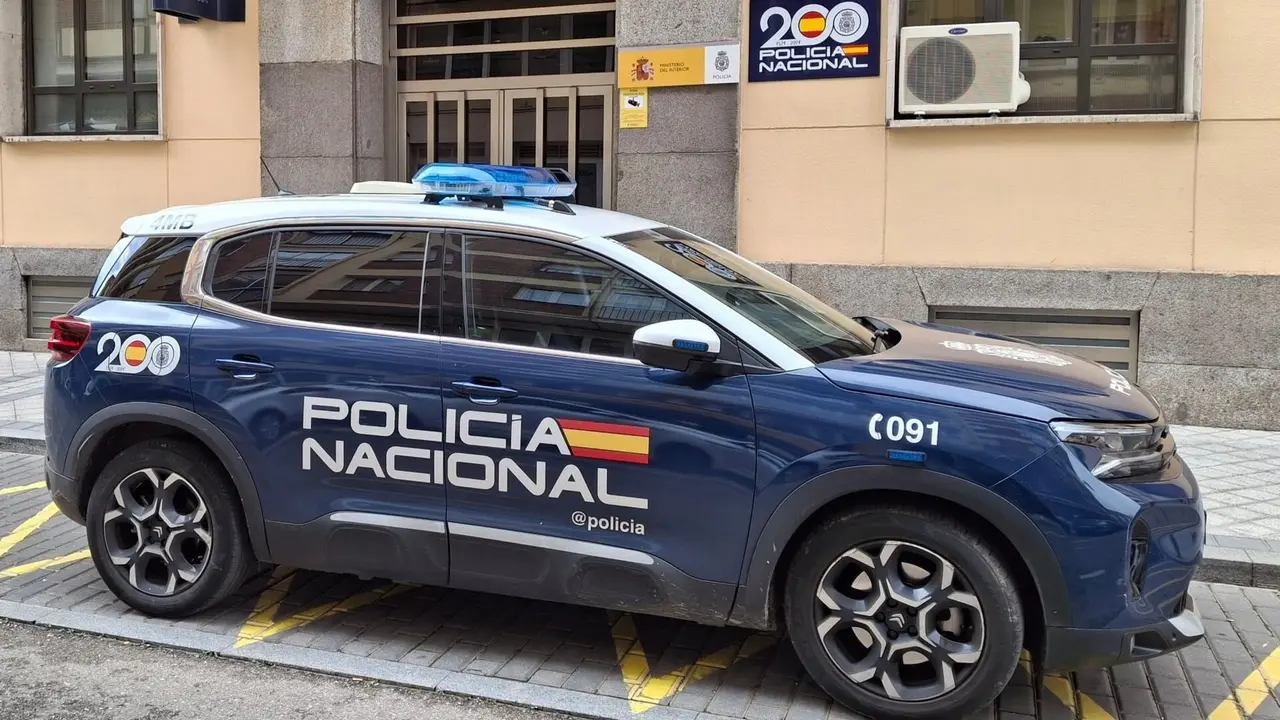Coche de la Policía Nacional. DP