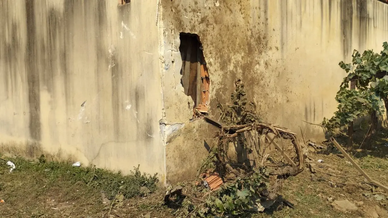 Estado del lugar donde colisionó el coche del policía local Eusebio Cuesta en Monforte. MIGUEL PIÑEIRO