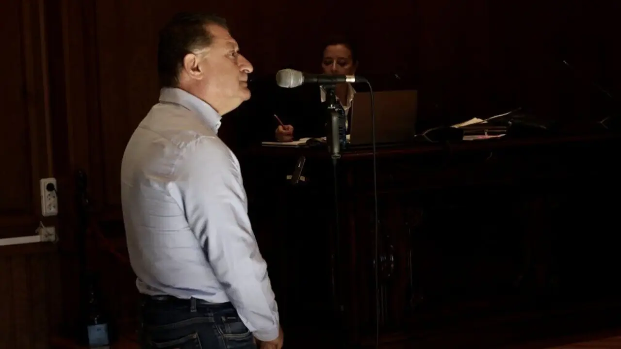 El acusado, este martes, en Pontevedra. JAVIER CERVERA-MERCADILLO