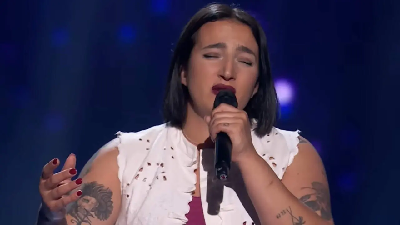 La pontevedresa Sofía, o Sisi, en su actuación en la primera entrega de esta temporada. LA VOZ