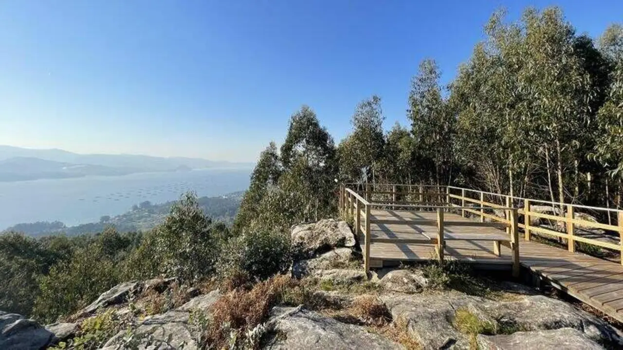 Mirador do Campanario, en Poio. TURISMORIASBAIXAS.COM