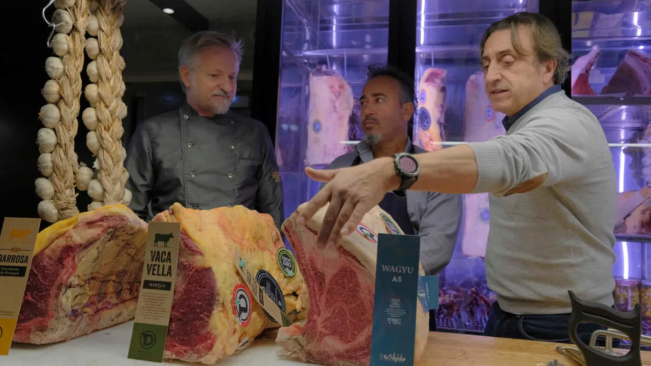 'Showcooking' en la presentación de las Jornadas de la Carne. GONZALO GARCÍA