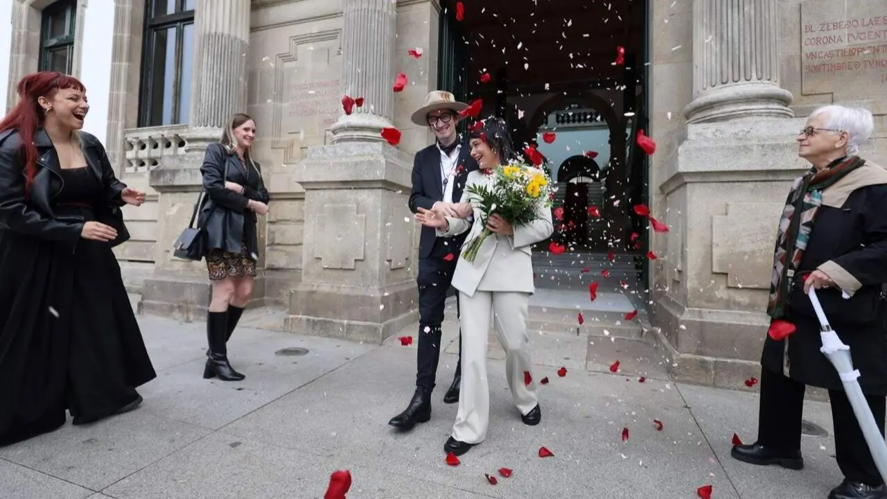 ¿Pueden ser Charlie y Eva la pareja más 'cool' que ha contraído matrimonio en Pontevedra? ¡Yo digo sí!. DP