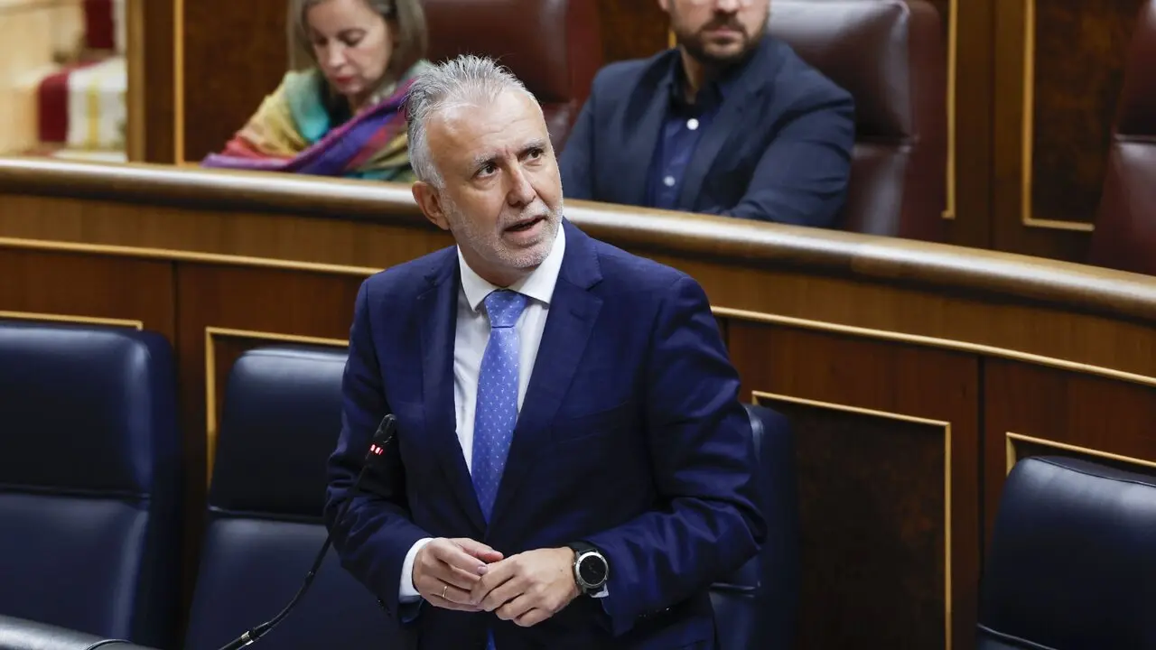 El ministro de Política Territorial y Memoria Democrática, Víctor Ángel Torres. EFE