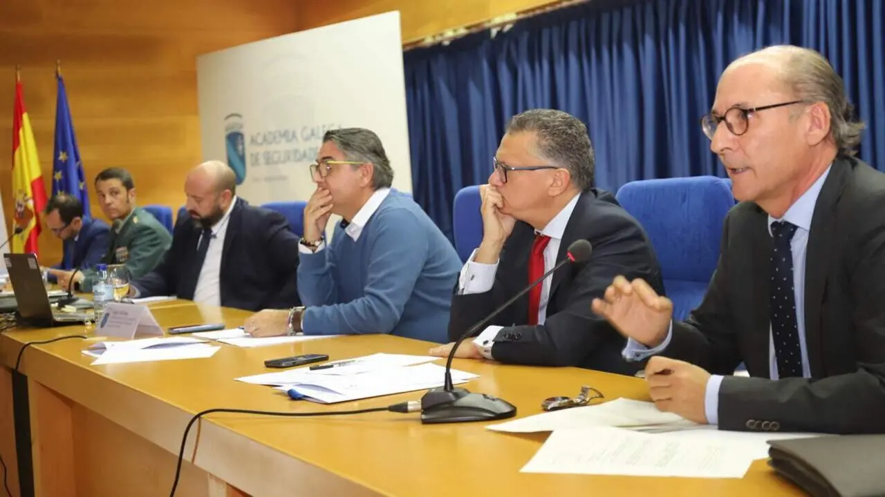 Uriarte, Carballal, Couceiro, Duarte, Remacha y Gayá, este jueves, en la Agasp. PATRY FIGUEIRAS