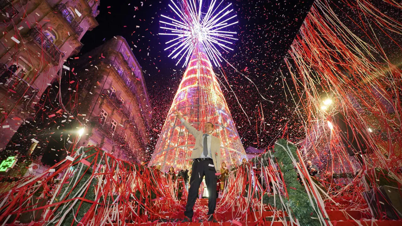 Abel Caballero, durante el encendido de la Navidad de Vigo de 2023. JAVIER VÁZQUEZ (EUROPA PRESS)