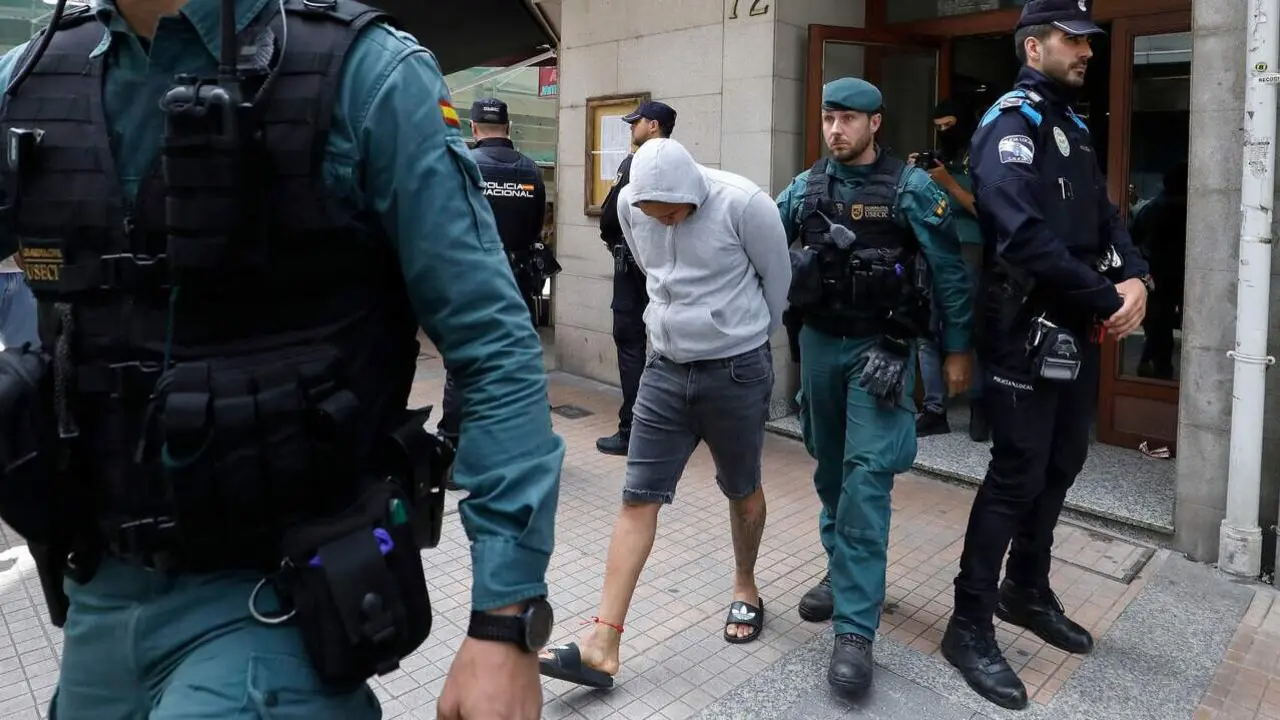 El ahora condenado, tras ser detenido. JAVIER CERVERA-MERCADILLO