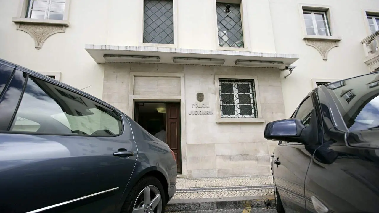 Una oficina de la Policía Judiciaria de Portugal. ARCHIVO