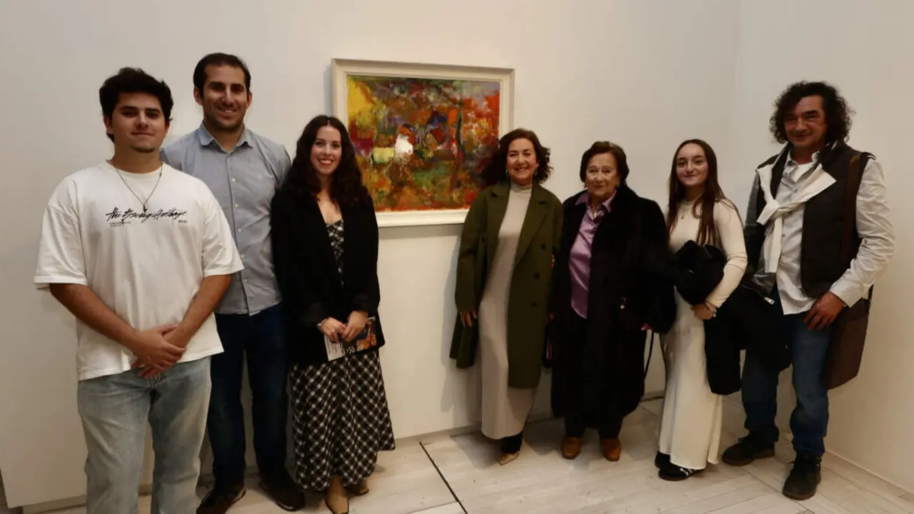 La familia de Leopoldo Varela en la inauguración de la exposición del Museo de Pontevedra. RAFA FARIÑA