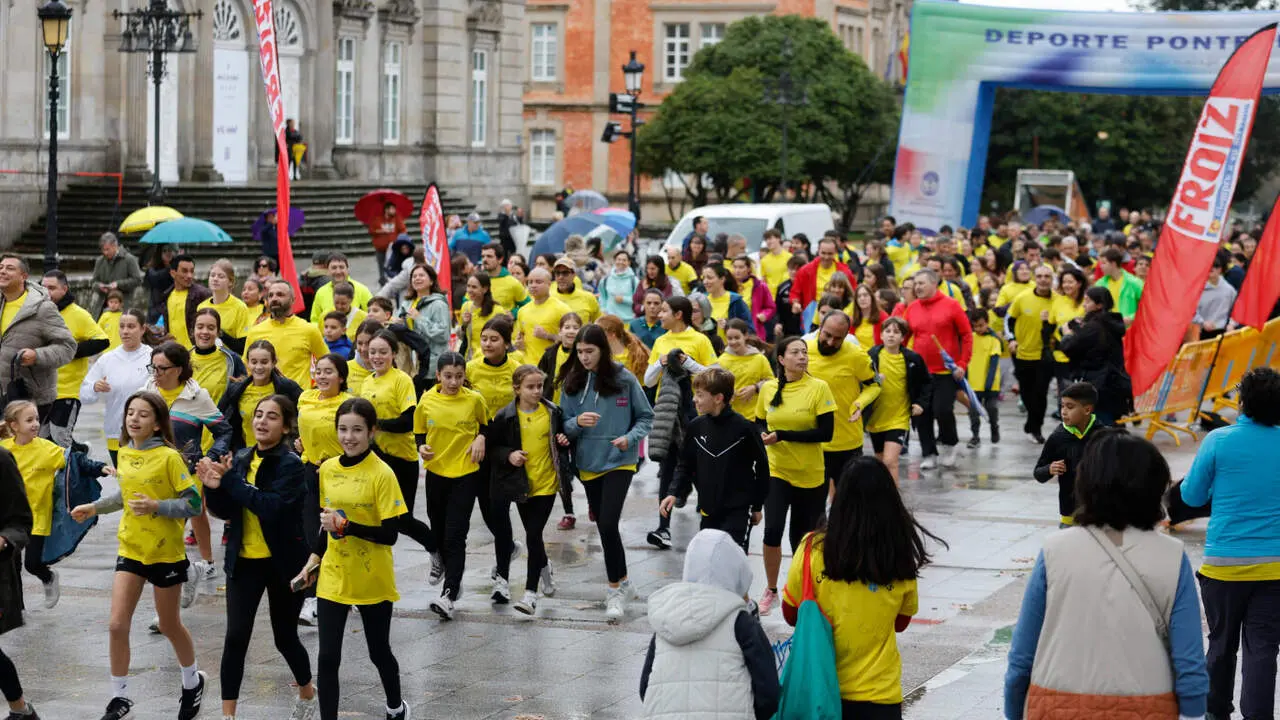 Sexta edición de la carrera CorreXCáritas, este domingo en Pontevedra. GONZALO GARCÍA