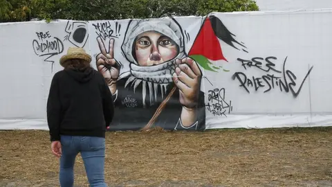 Mural no festival Revenidas, en Vilaxoán. JOSÉ LUIZ OUBIÑA