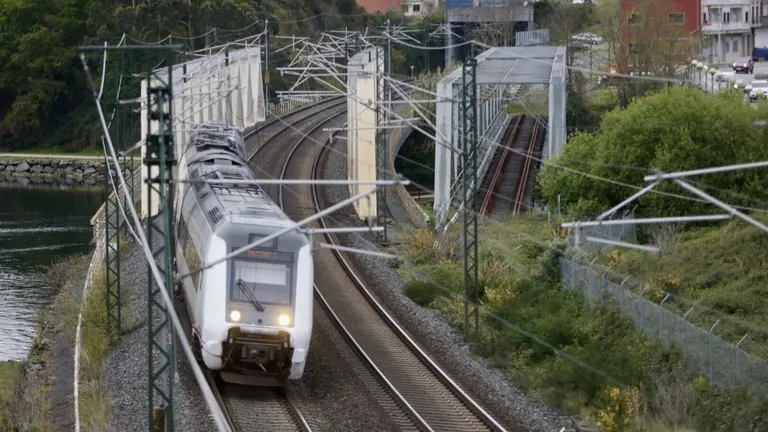Foto de la futura Vía Verde a su paso por Vilaboa. RAFA FARIÑA